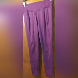 All In Motion    Leggings.   Size XL  14/16